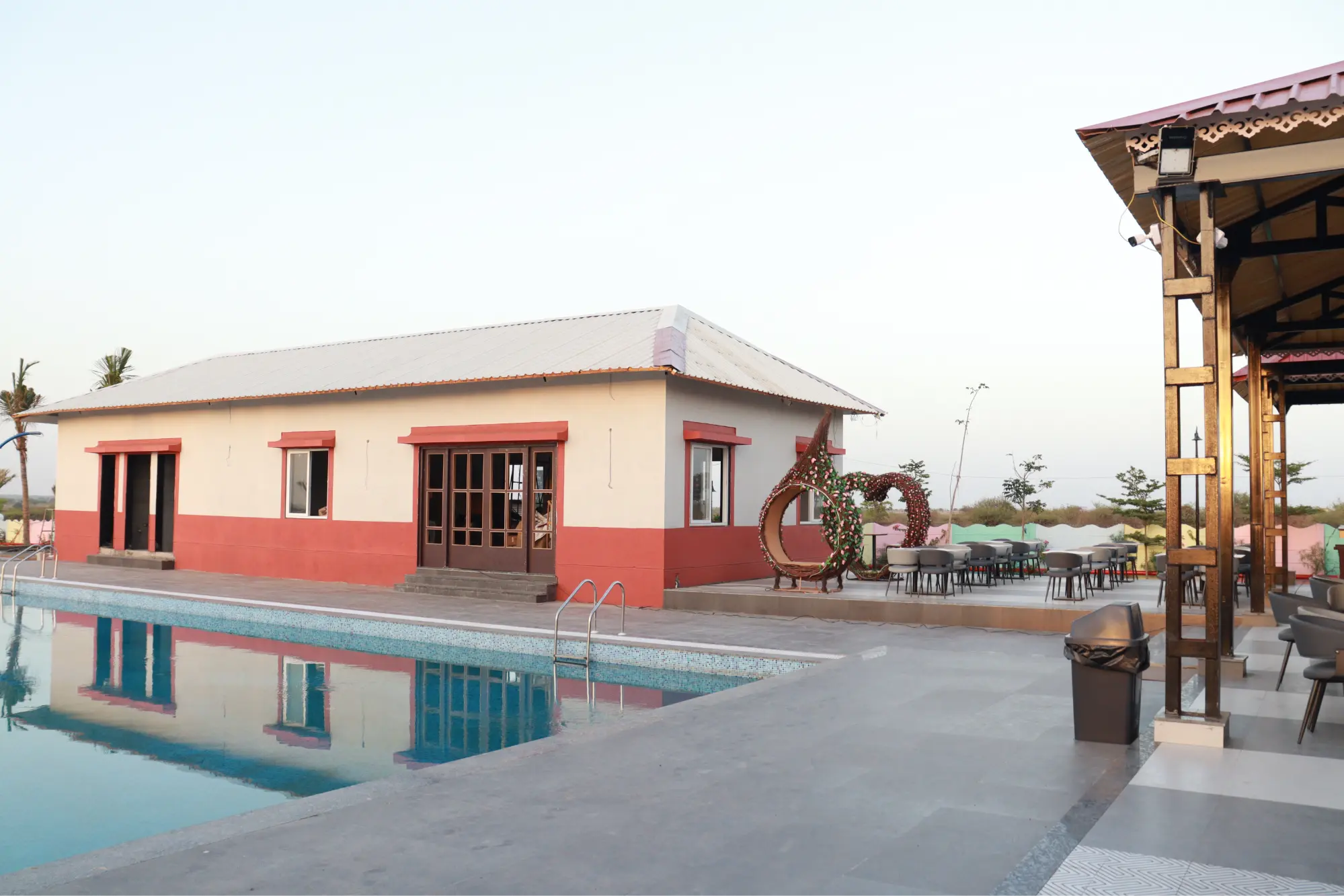 Pool villa
